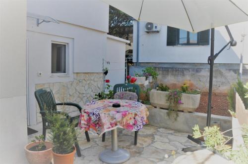 Apartments Matesic - image 4