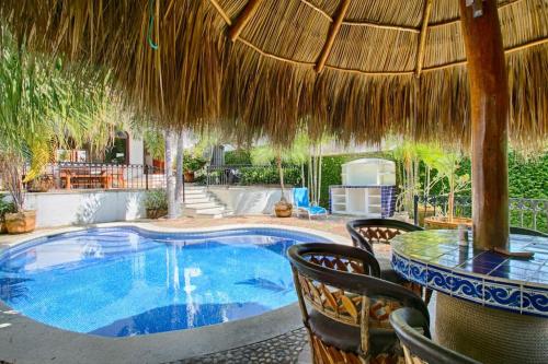 Quinta Delfin - 3BR Family Villa with Private Pool in Golden Zone