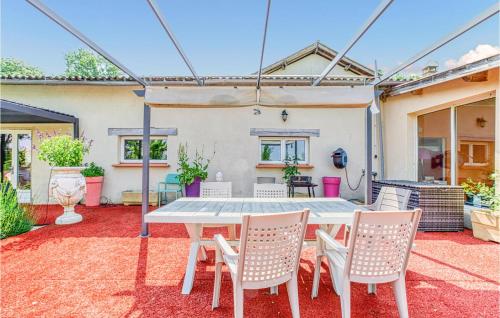 Beautiful Home In Septfonds With Outdoor Swimming Pool, Wifi And 1 Bedrooms