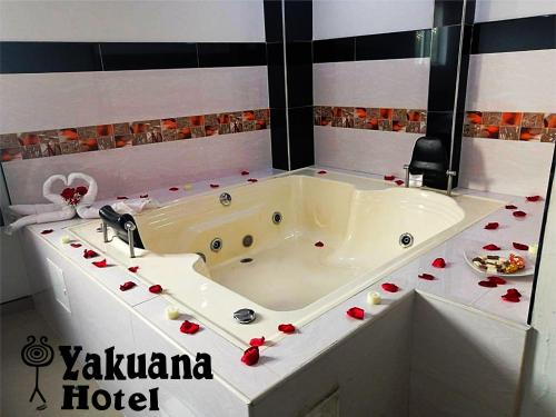 . Hotel Yakuana