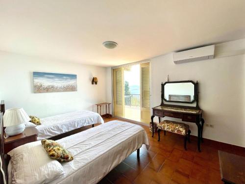 Villa in Salobrena with Sea Views