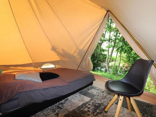 Glamping Tent in Twijzel near Nature in Twijzelerheide