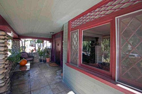 Artistic Craftsman Charm - DTLA-Pasadena-Hollywood in Los Angeles, USA