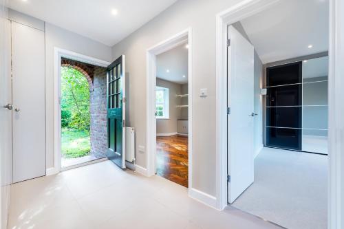 Stunning Garden Apartment in Hampstead