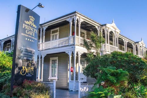 Prince's Gate Hotel