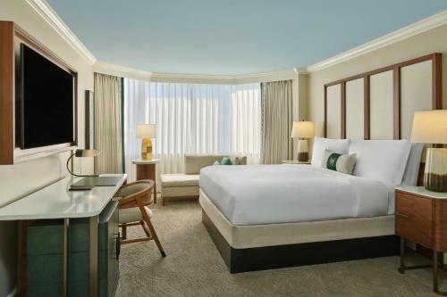 Grand Deluxe, Guest room, 1 King