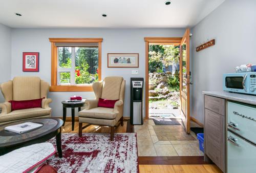 Chateau Shawnigan 2BD in West Shawn Lake in Shawnigan Lake, Canada
