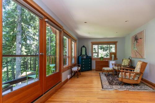Chateau Shawnigan 2BD in West Shawn Lake in Shawnigan Lake, Canada
