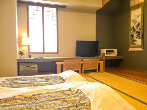 room detail thumbnail 1