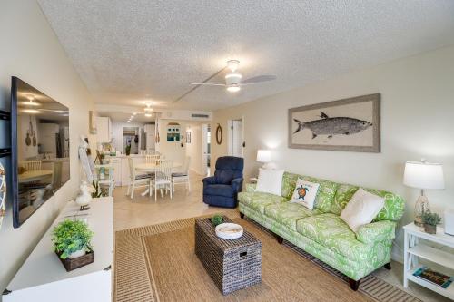 Ocean-View Key Colony Beach Condo with Pool Access! in Key Colony Beach, USA