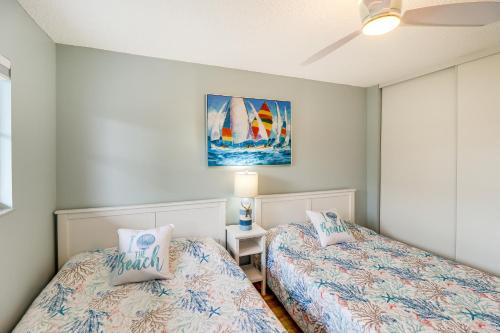 Ocean-View Key Colony Beach Condo with Pool Access!