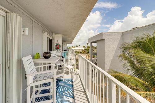 Ocean-View Key Colony Beach Condo with Pool Access!