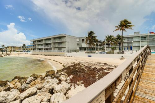 Ocean-View Key Colony Beach Condo with Pool Access!