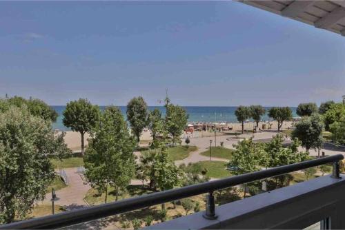 Beach Apartment with Seaview I