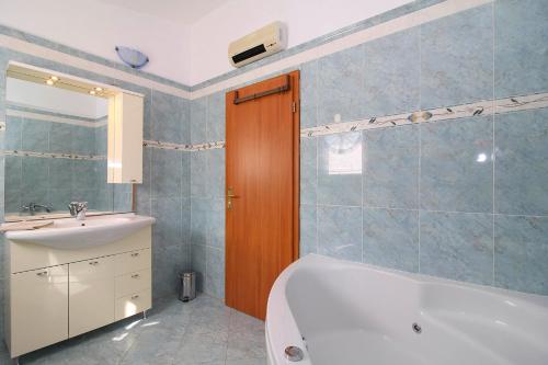 Luna in Marčana (Haus für 4-6 Personen) - image 6
