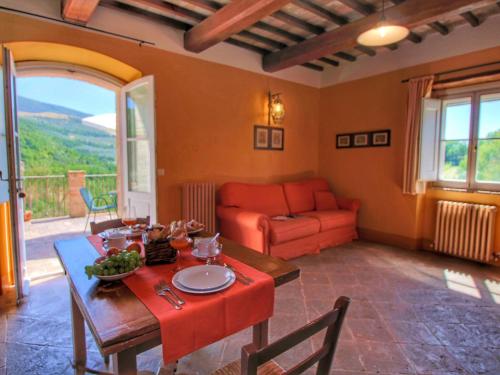 Picturesque Holiday Home in Assisi with Pool