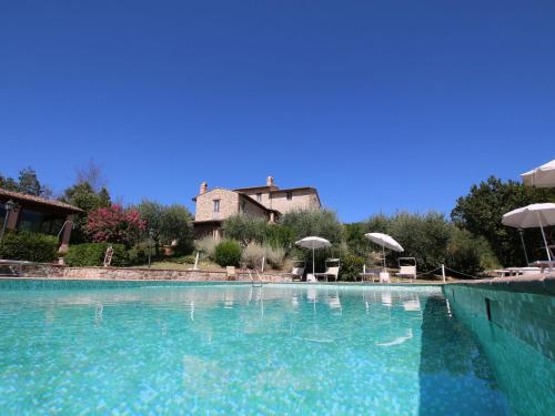 Picturesque Holiday Home in Assisi with Pool