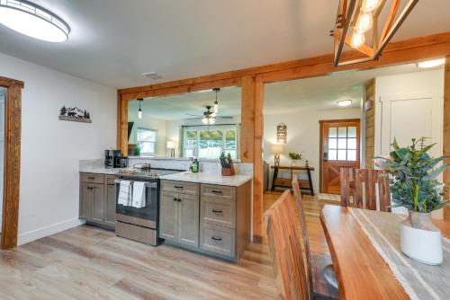 Teton Valley Getaway Fenced Yard, Grill Teton Valley Getaway Fenced Yard, Grill