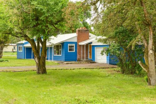 Teton Valley Getaway Fenced Yard, Grill Teton Valley Getaway Fenced Yard, Grill