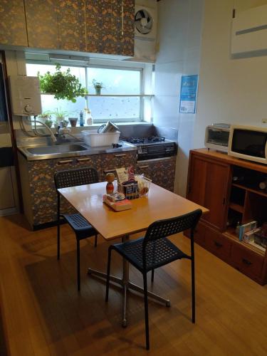 Private Room in Japanese Vintage House 民家の一室 Smoke Free, Free Parking Good to Travel for Tashiro Cats Island no1, Išinomaki (fotografie 10)