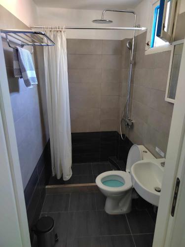 Lianos Hotel Apartments - image 4