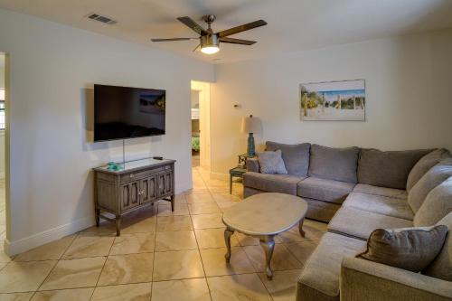 Melbourne Escape with Screened Patio, Near Beaches! in Melbourne, USA