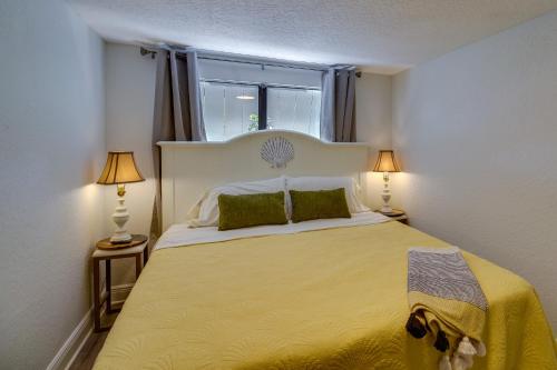 Melbourne Escape with Screened Patio, Near Beaches! in Melbourne, USA