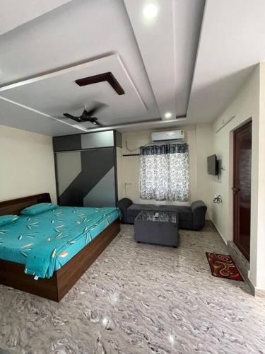 Servostay New Penthouse & Kitchen Near Beach with Parking, Višákhapatnam