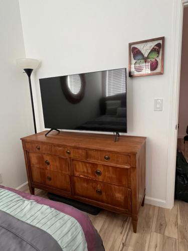 New 2 Bed/1 Bath Private Luxury Guest House in Los Angeles, USA