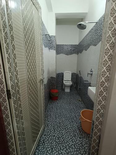 Hotel Saraswati Palace – Varanasi, VA