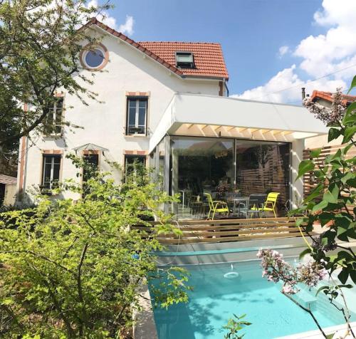 Proche Paris et Disney, maison avec piscine sauna - Location, gîte - Sucy-en-Brie