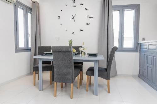 simos luxury apartments in เกาะแนโซส