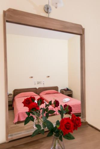 Daisy Hotel Apartments Daisy Hotel Apartments is conveniently located in the popular Rethymno area. The hotel offers guests a range of services and amenities designed to provide comfort and convenience. All the necessary fa