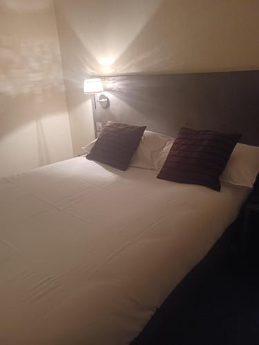 1 twin bed