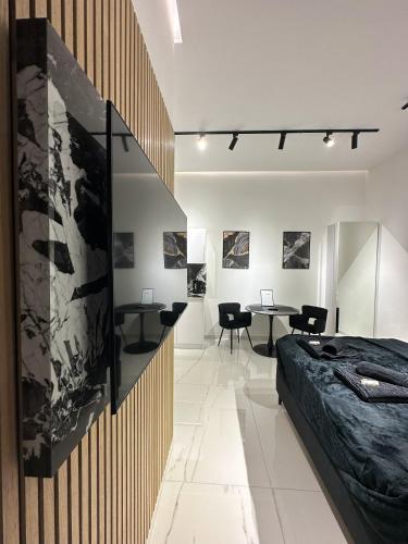 V21 Luxury Apartments with AC