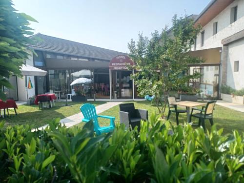 Hôtel La Parenthèse (Hotel La Parenthese) in Attignat