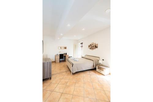 Margot Family Room Type - One-Bedroom Apartment