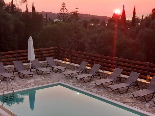 Villa Kostas-NE Corfu with heated salt swimming pool