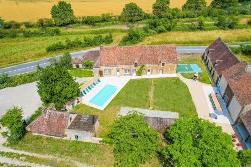 So Villa La Girardiere 28 - Heated pool - Basket - Jacuzzi - 2h Paris - 30 beds