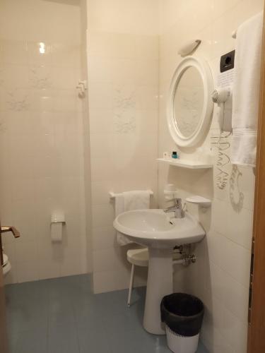 Hotel Adele - image 6