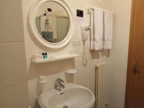 Hotel Adele - image 10