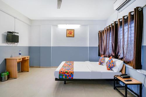 FabHotel Bhakti Sankul