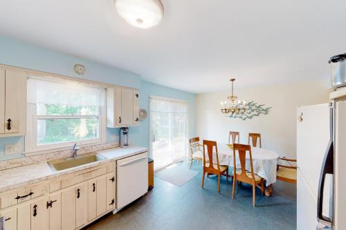 The Endless Summer Cottage in Cutchogue, USA