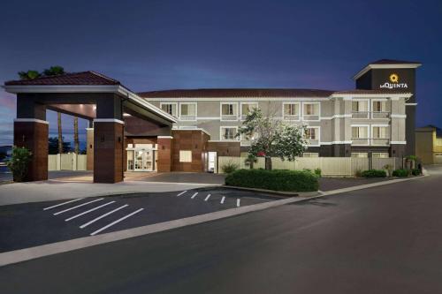 La Quinta by Wyndham Hesperia Victorville in Hesperia, USA
