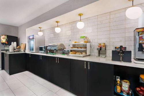 La Quinta by Wyndham Hesperia Victorville - image 3