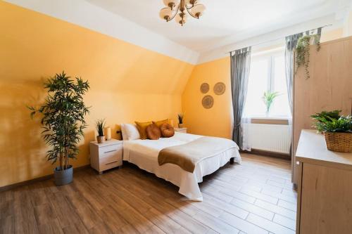 Market Square - street Rynek 24 -2 Rooms