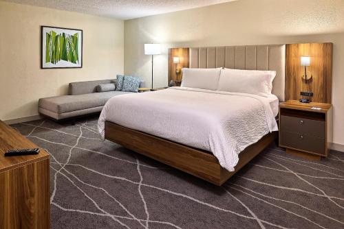 Holiday Inn Express & Suites Charleston Dwtn – West Edge By IHG near Charles Towne Landing