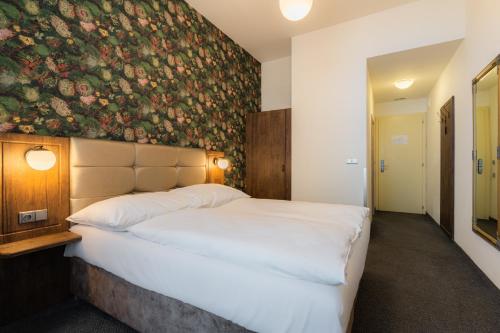 EA Hotel Victoria - image 2