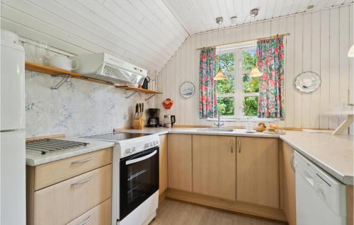 Awesome Home In Ulfborg With Kitchen
