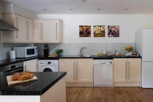 Dorset Holiday Barns - image 13